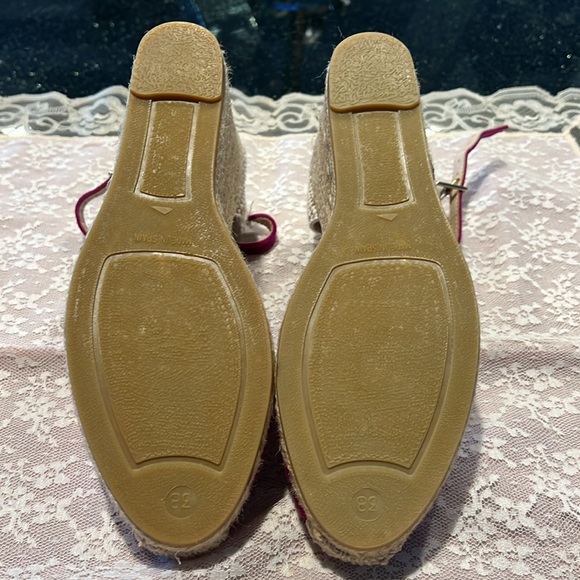 NWOB fuchsia suede sandals size 38 - Picture 3 of 9